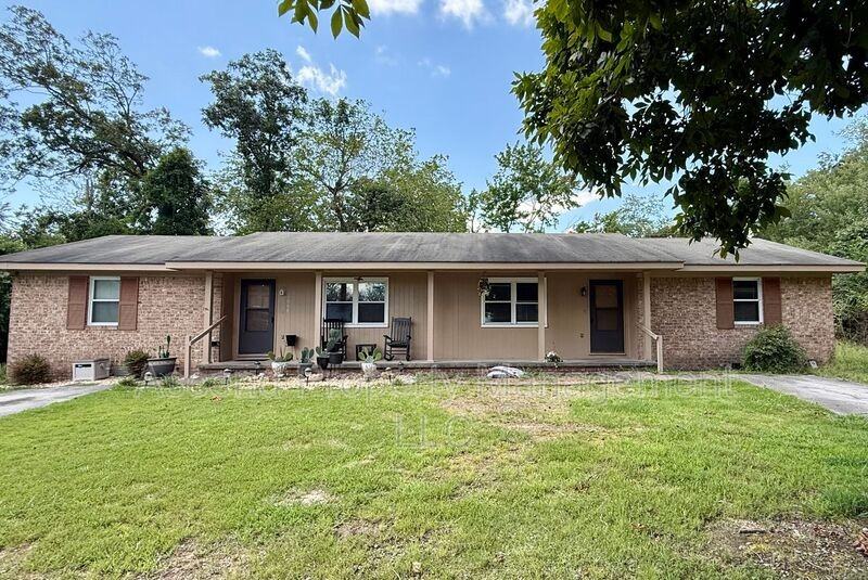 5080 Shoals Ln - Photo 2 of 14