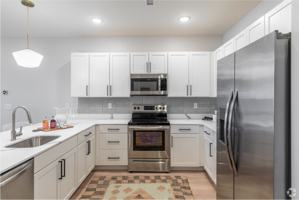 featured image of 21 Raymond Ave