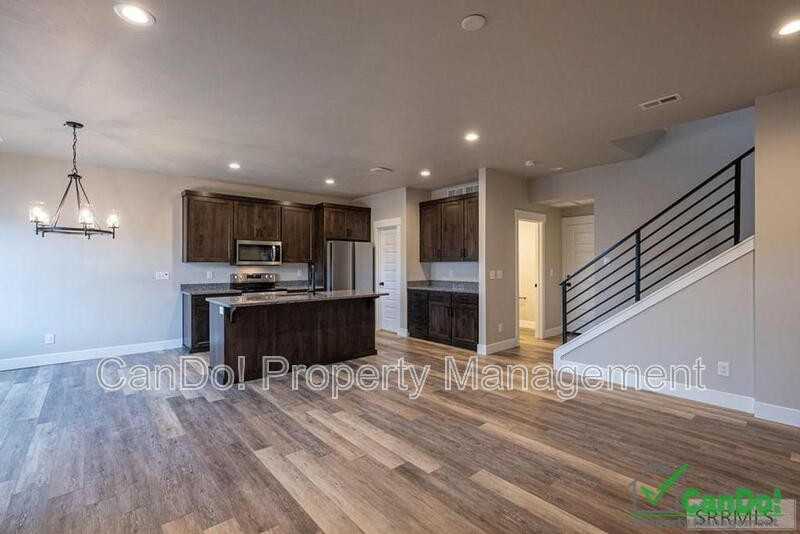3005 Sunburst Dr - Photo 2 of 15