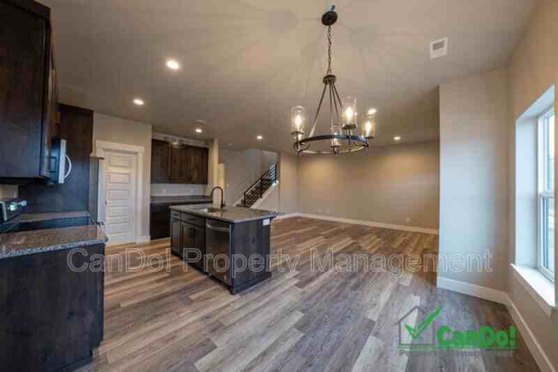 3005 Sunburst Dr - Photo 3 of 15