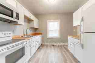 1113 N Oxford St - Photo 1 of 1