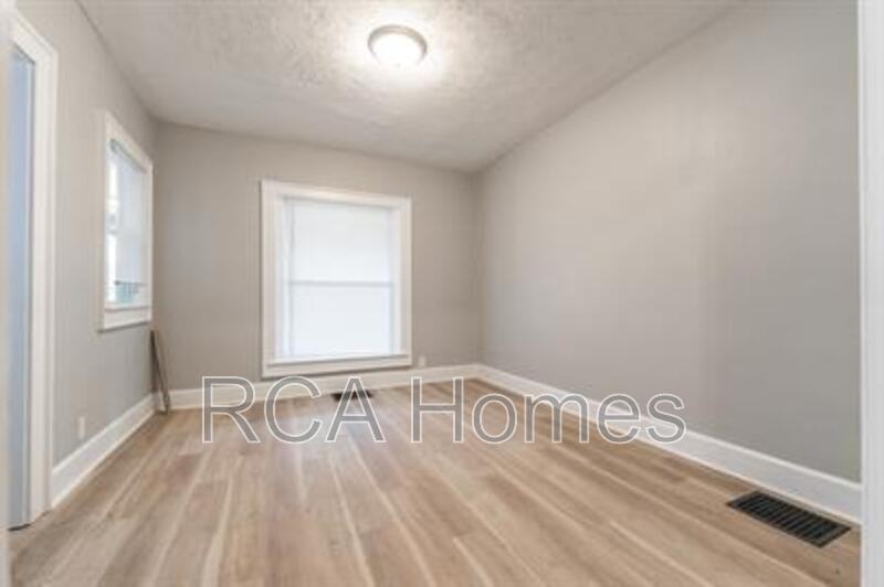 1113 N Oxford St - Photo 2 of 13