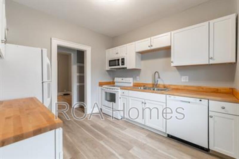 1113 N Oxford St - Photo 6 of 13