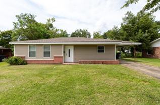 1009 Sampson St - Photo 1 of 1