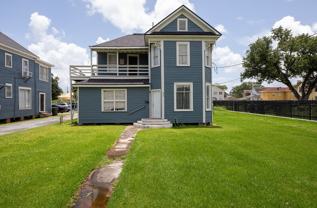622 Iris St - Photo 1 of 1