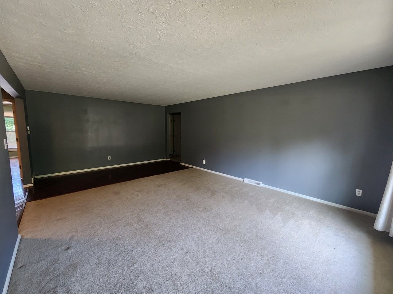 5223 Chickadee Ln - Photo 3 of 24
