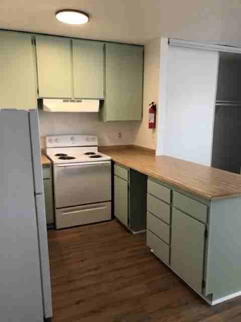 3433 Aztec Rd Ne - Photo 4 of 21