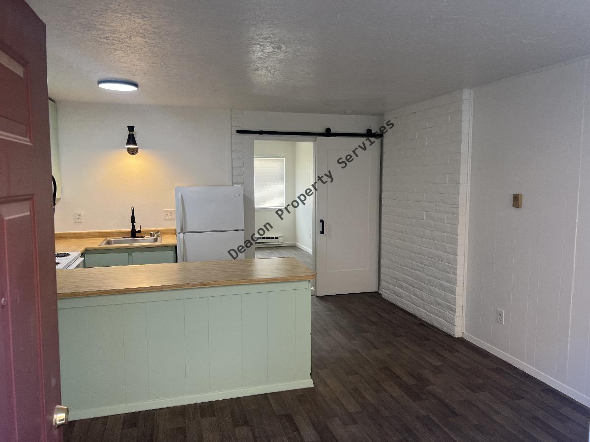 3433 Aztec Rd Ne - Photo 3 of 21