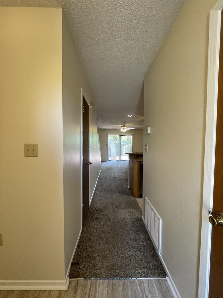 419 Hollywood Blvd Nw #B - Photo 2 of 26