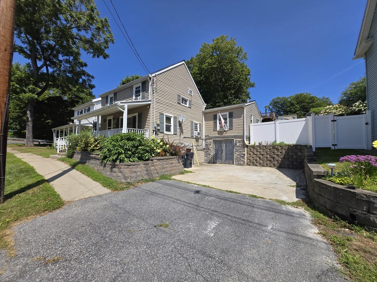 326 Market St #NA - Photo 3 of 36