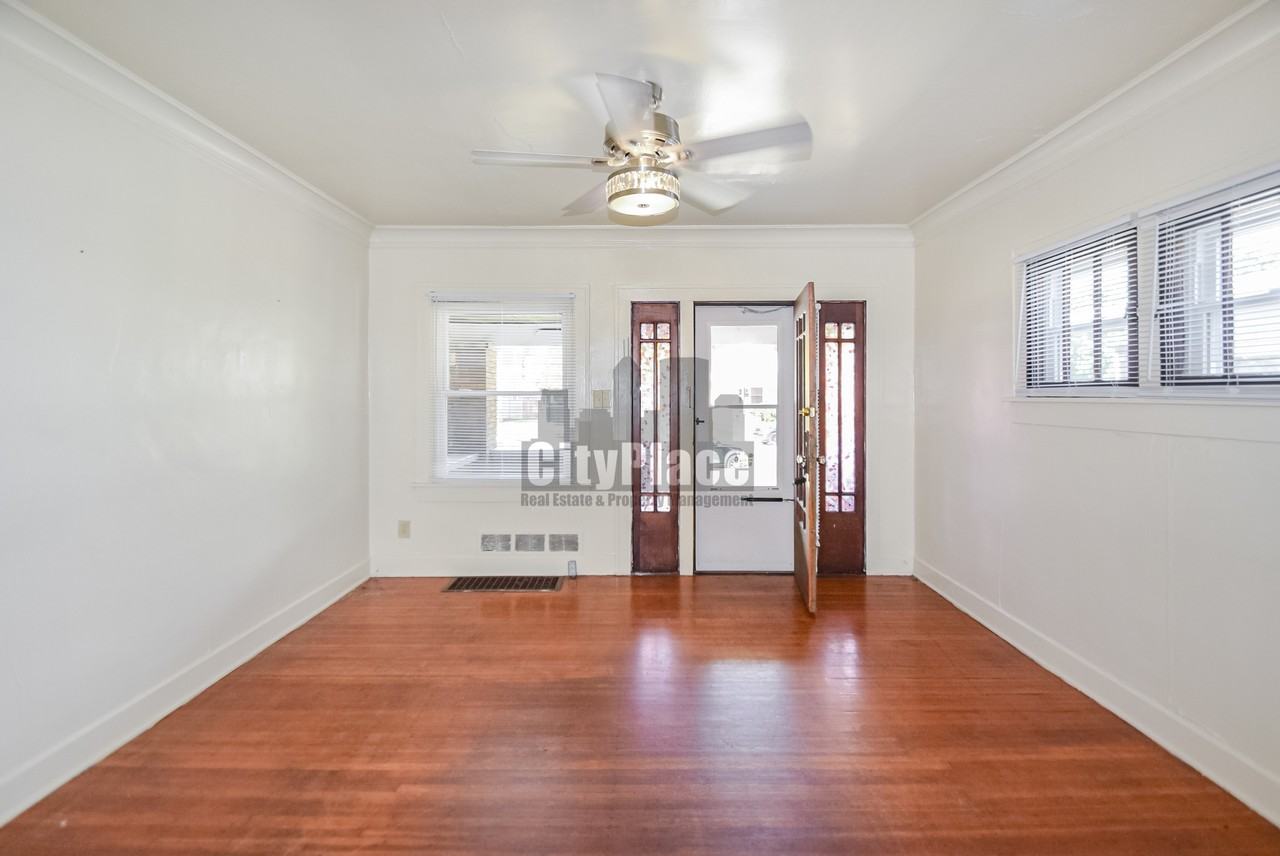 4823 N College Ave - Photo 7 of 22