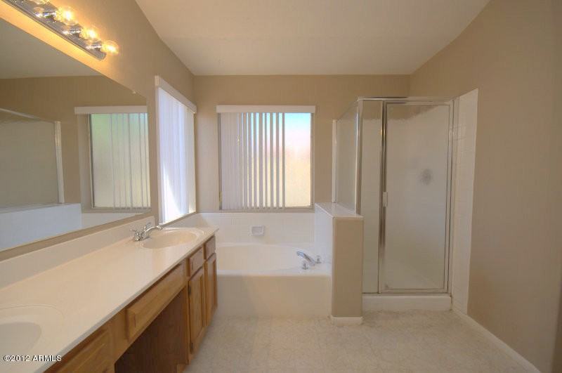 3112 W Thude Dr - Photo 3 of 6