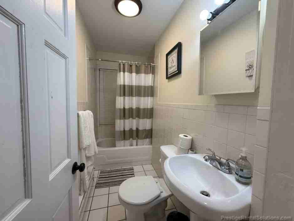 20 Pompeii St #1 - Photo 4 of 7