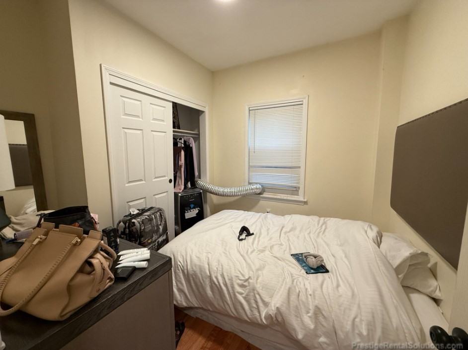 20 Pompeii St #1 - Photo 5 of 7