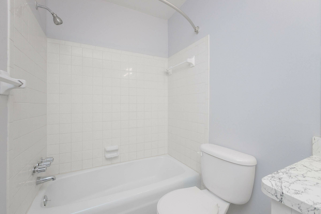 Park House Apartments - Photo 6 of 24