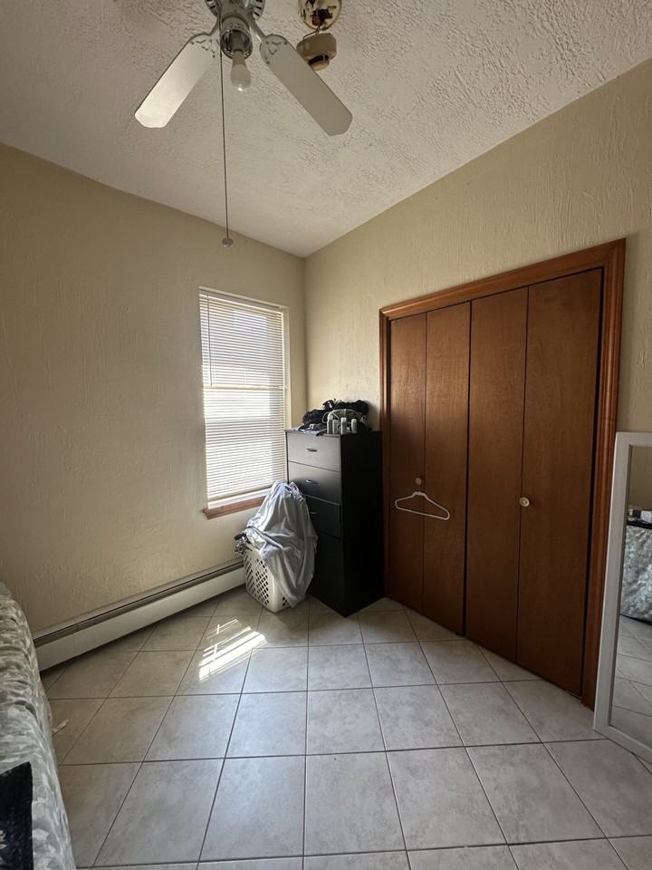 47a North Margin & Thacher Street #2R - Photo 7 of 10