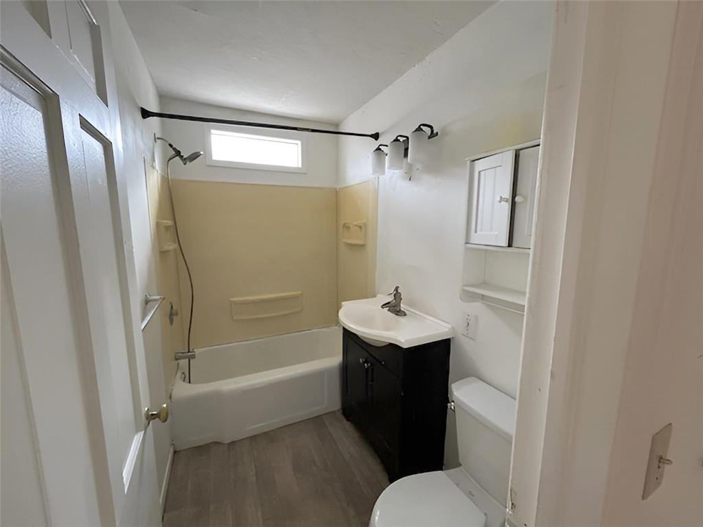 2101 Grand Ave S #A - Photo 3 of 7