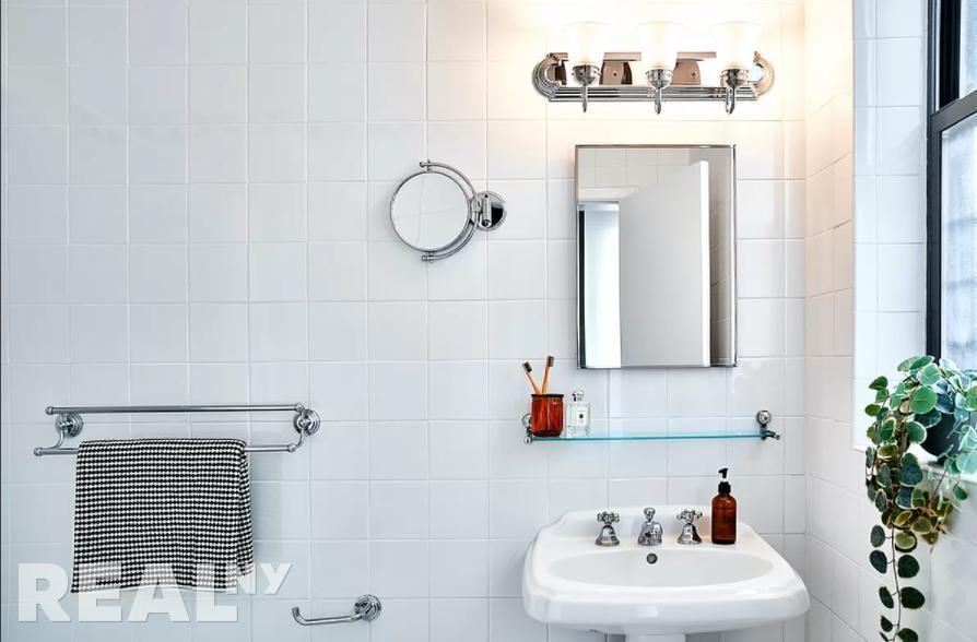 W 34th St #17B1 - Photo 3 of 10