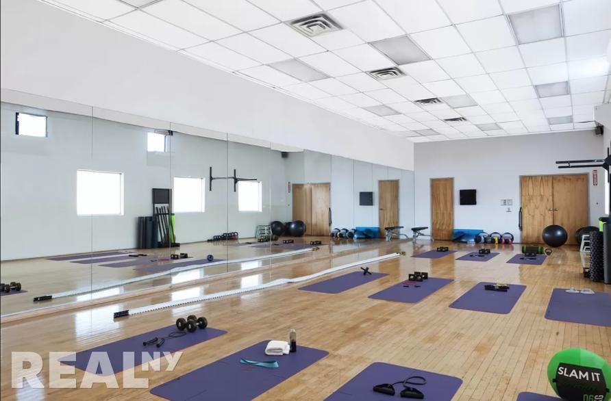 W 34th St #17B1 - Photo 7 of 10