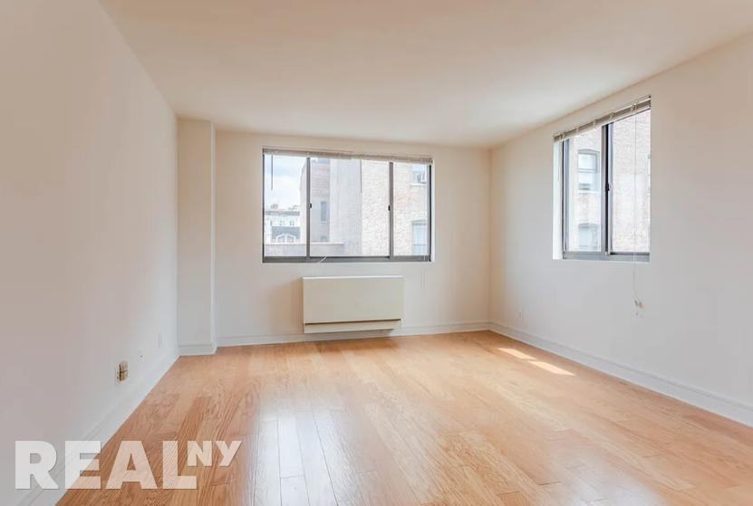 W 96th St #407 - Photo 3 of 4