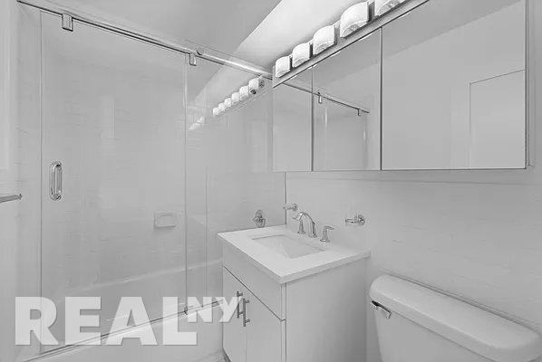 E 56th St #2E - Photo 4 of 4