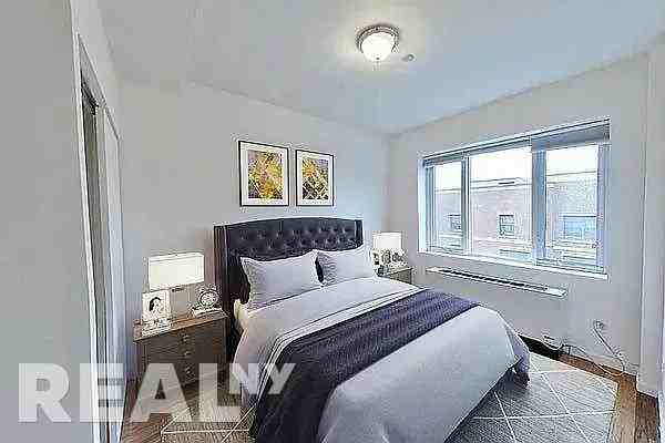 E 3rd St #PHD - Photo 3 of 7