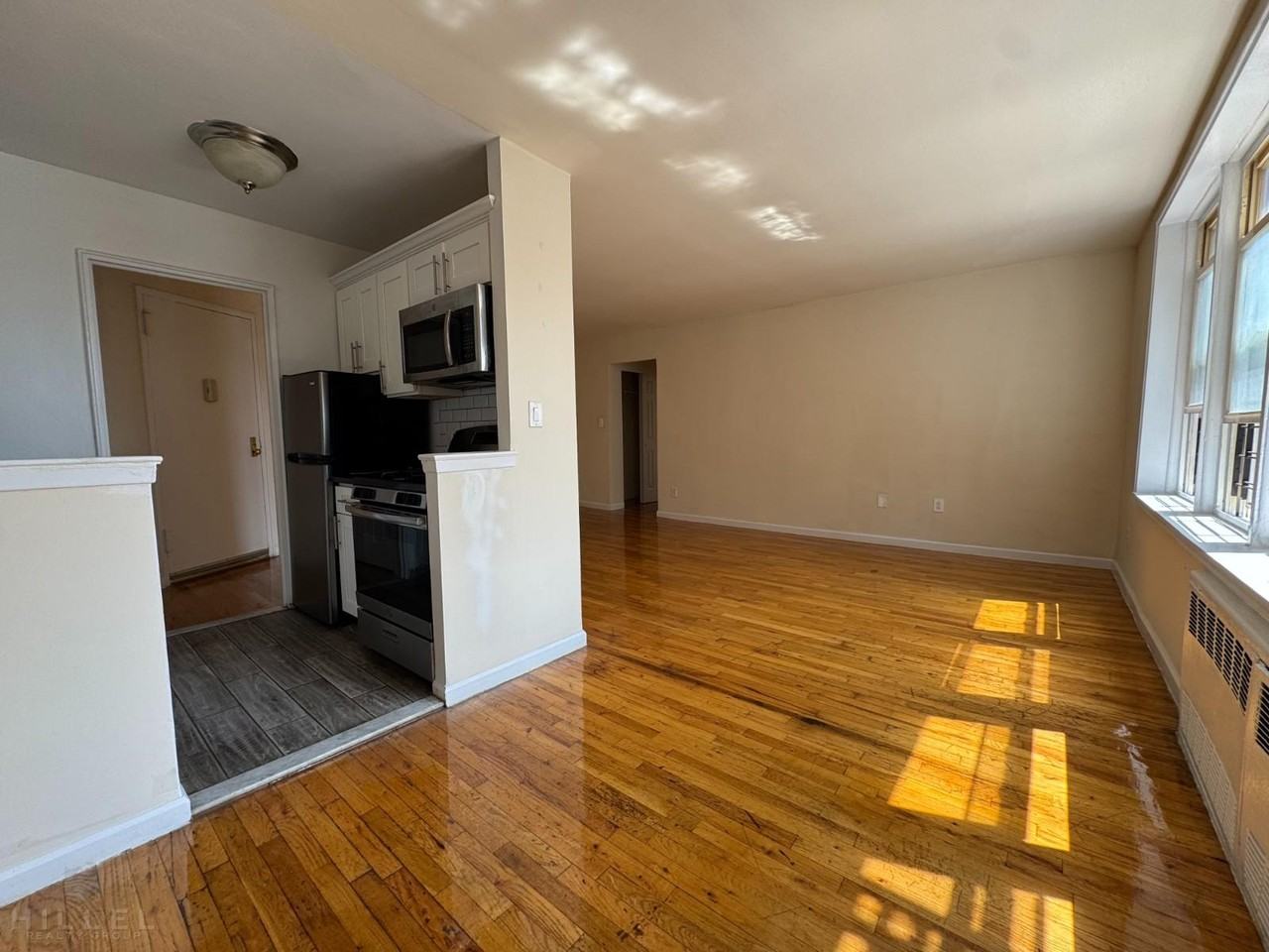 84th Dr #5F - Photo 3 of 8