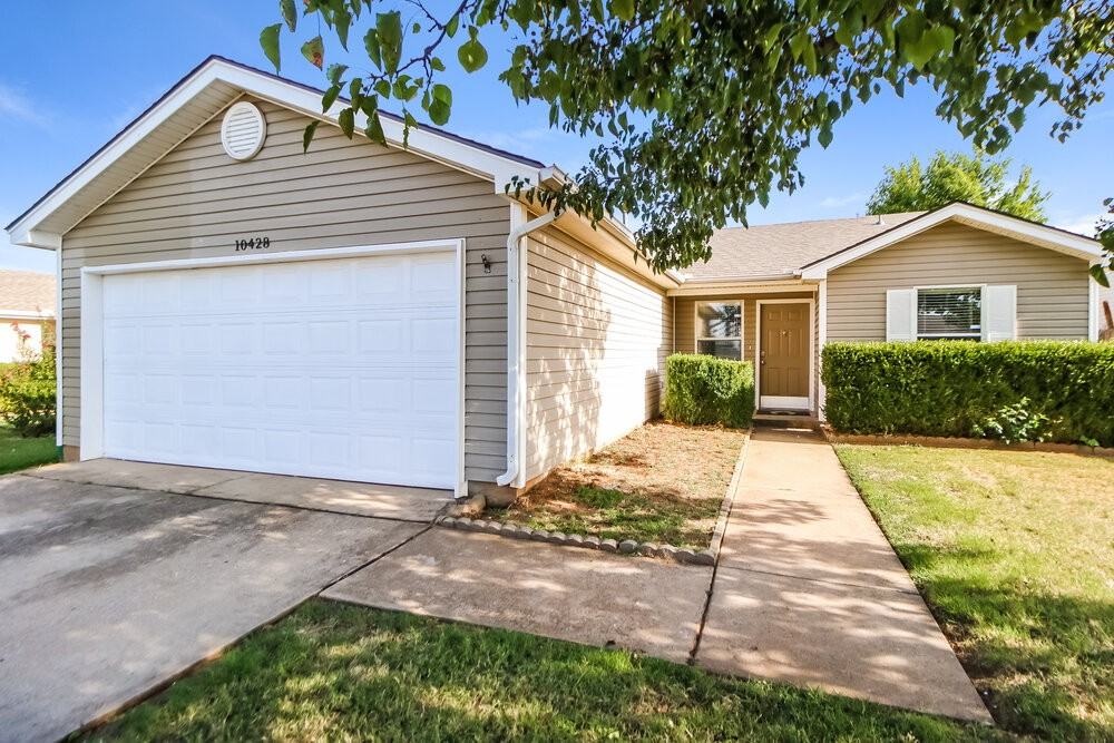 10428 Bradford Way - Photo 3 of 16