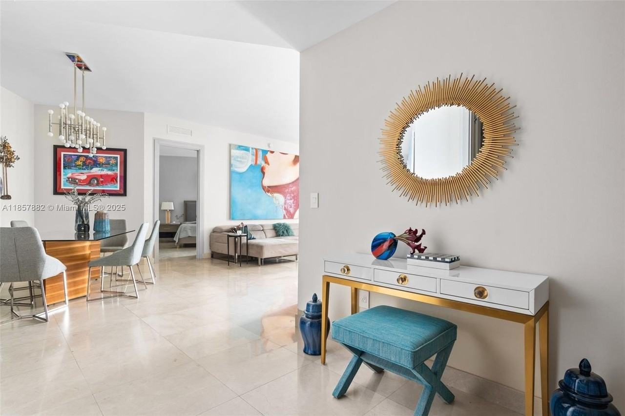 16001 Collins Ave #907 - Photo 3 of 33