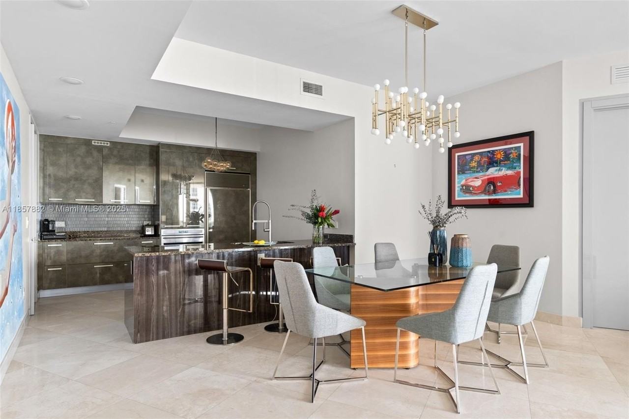 16001 Collins Ave #907 - Photo 7 of 33