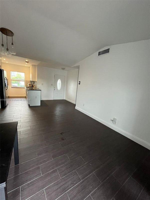 5303 Sw 137th Ct - Photo 2 of 3