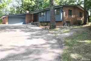 featured image of 1327 Lone Pine Rd