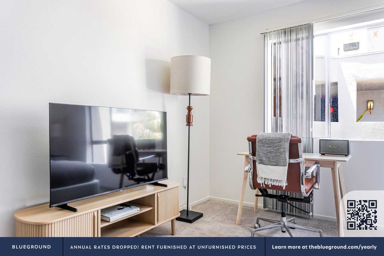 10985 Bluffside Dr #1401 - Photo 3 of 29