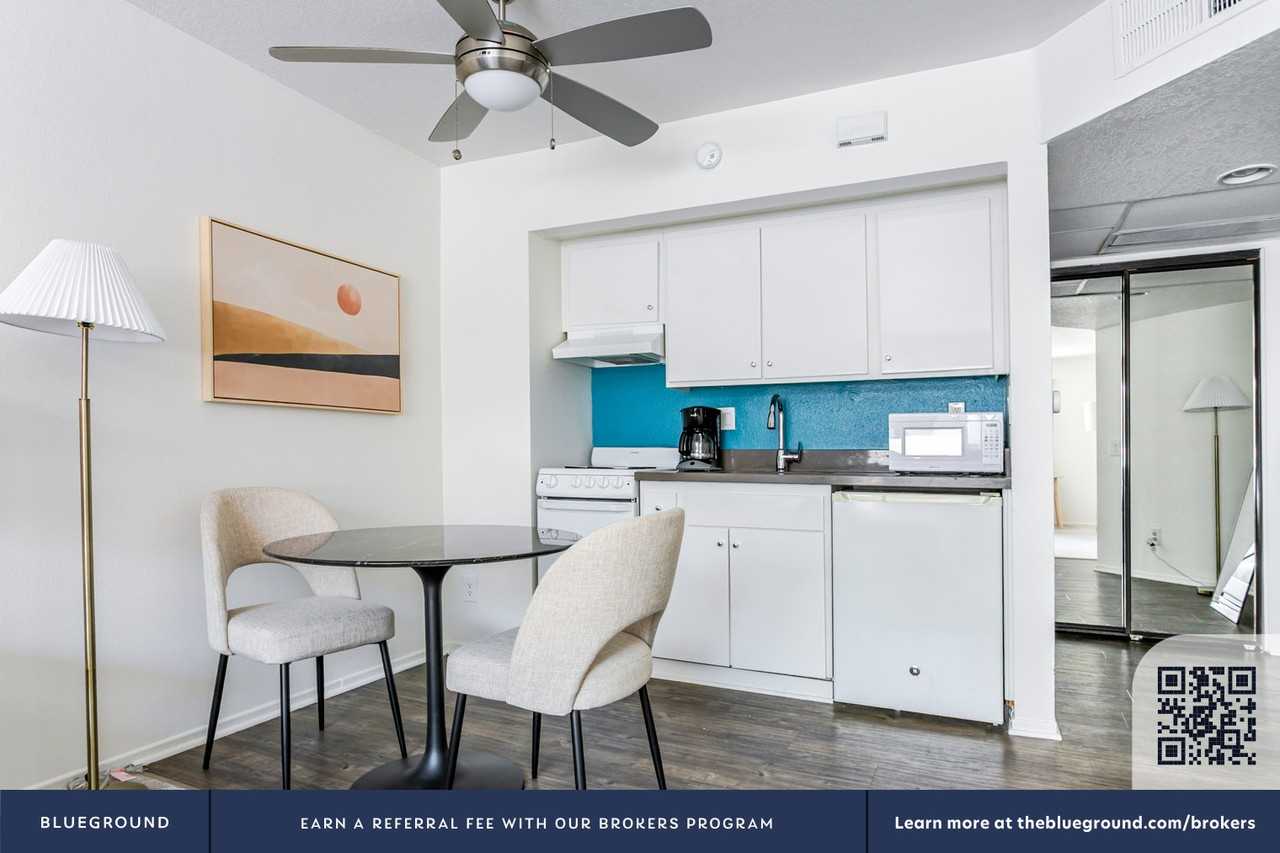 10985 Bluffside Dr #1401 - Photo 4 of 29