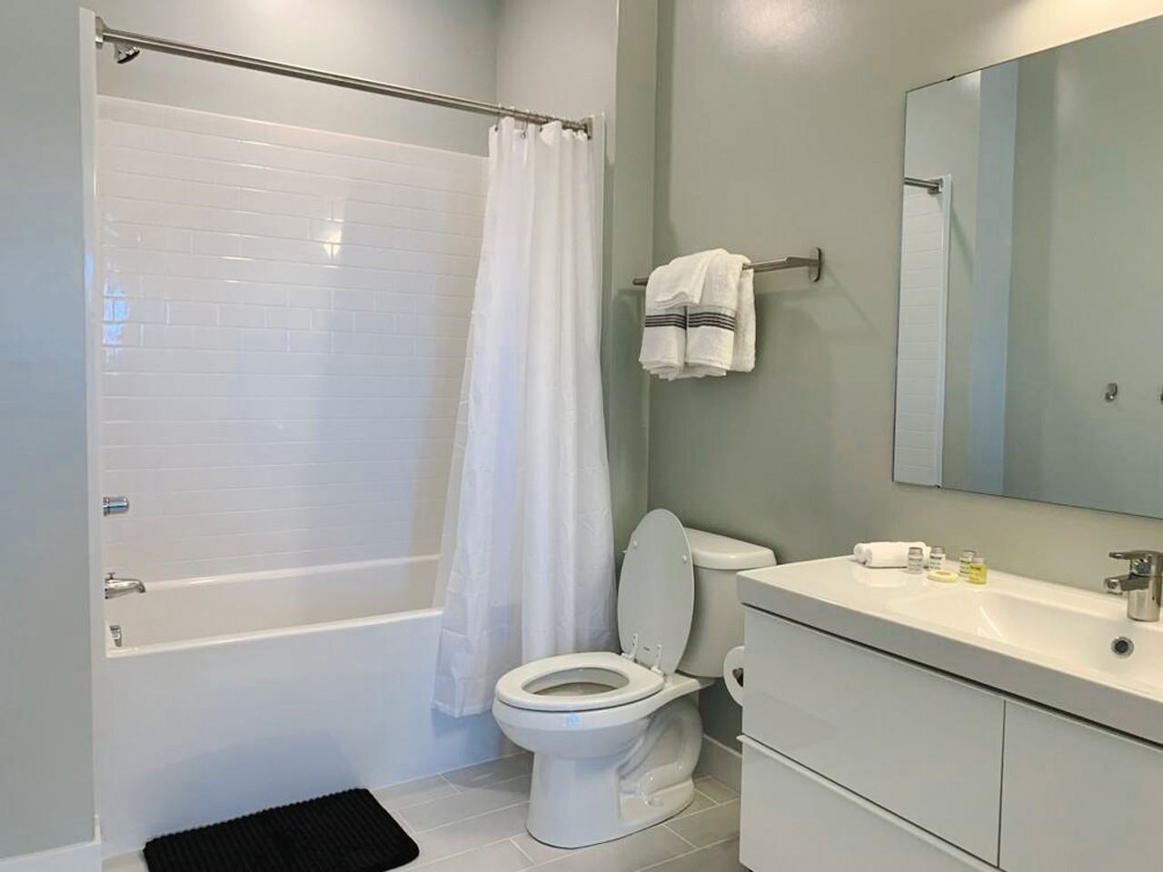 2530 University Ave #1036858P - Photo 4 of 16