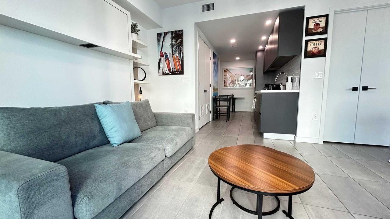 227 Ne 2nd St #1261244P - Photo 2 of 38