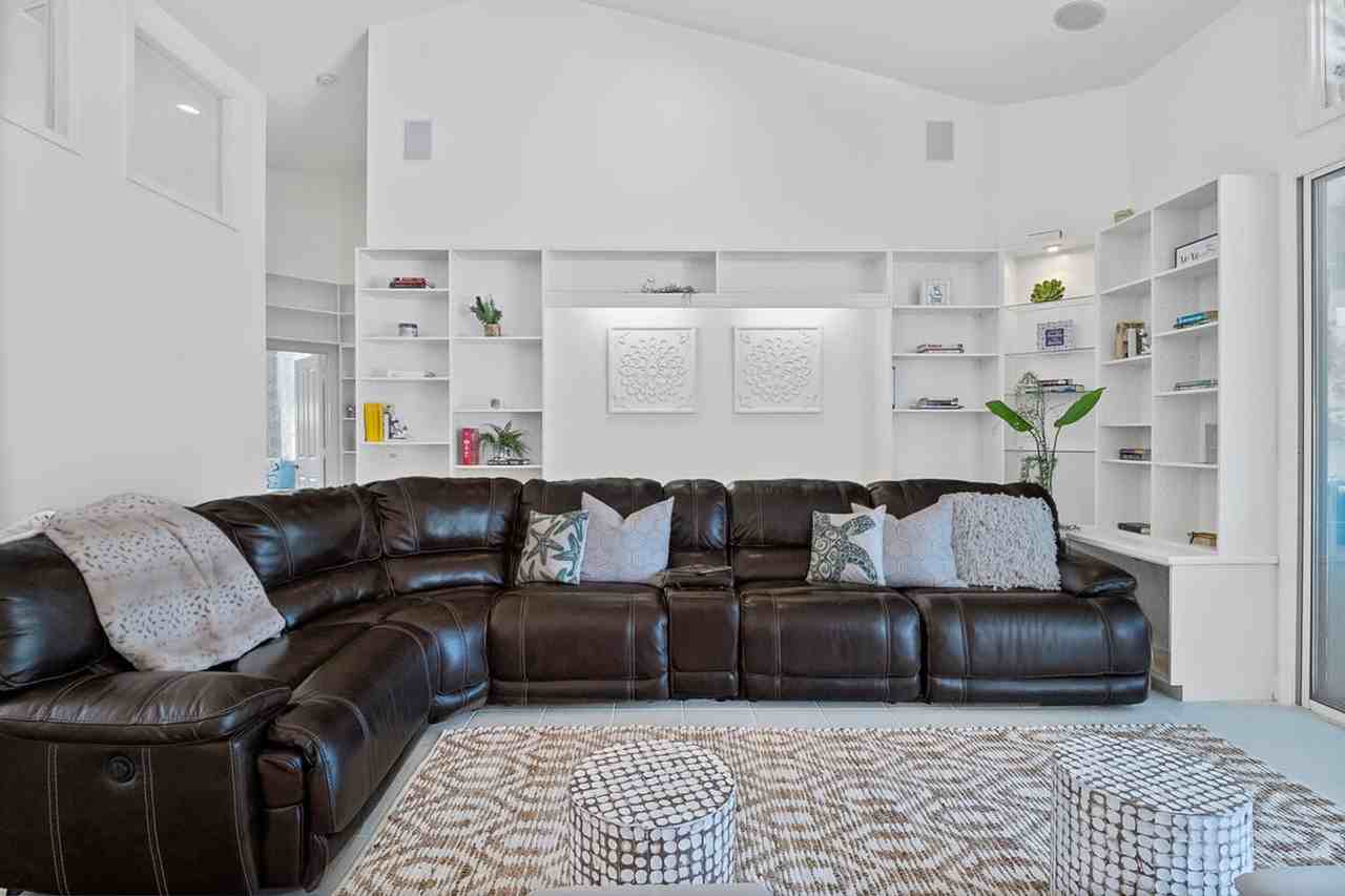 13 Cleveland Court #1261600P - Photo 3 of 50