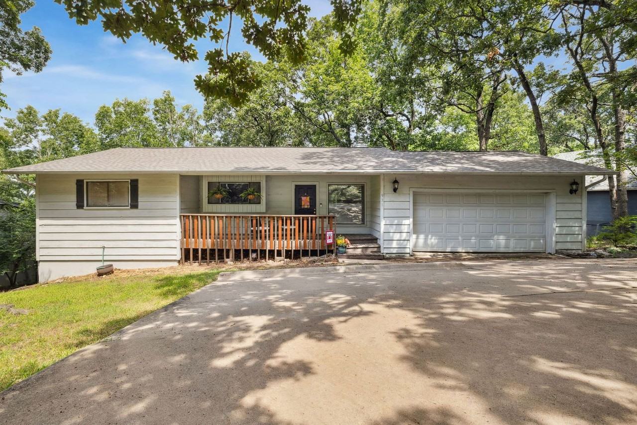 931 N Lewis Ave #1261731P - Photo 7 of 27