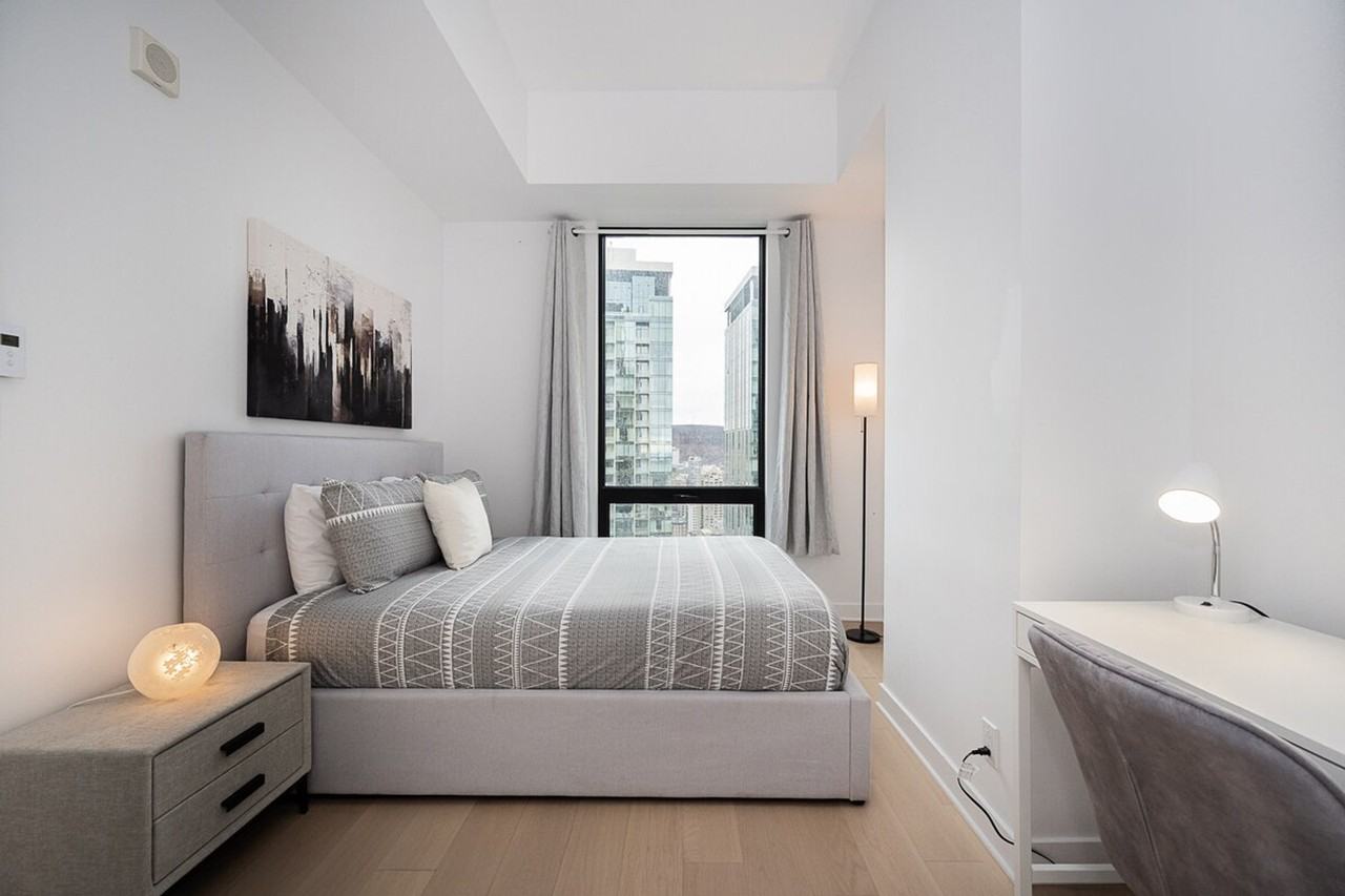 815 Rue De La Montagne #1261851P - Photo 2 of 50