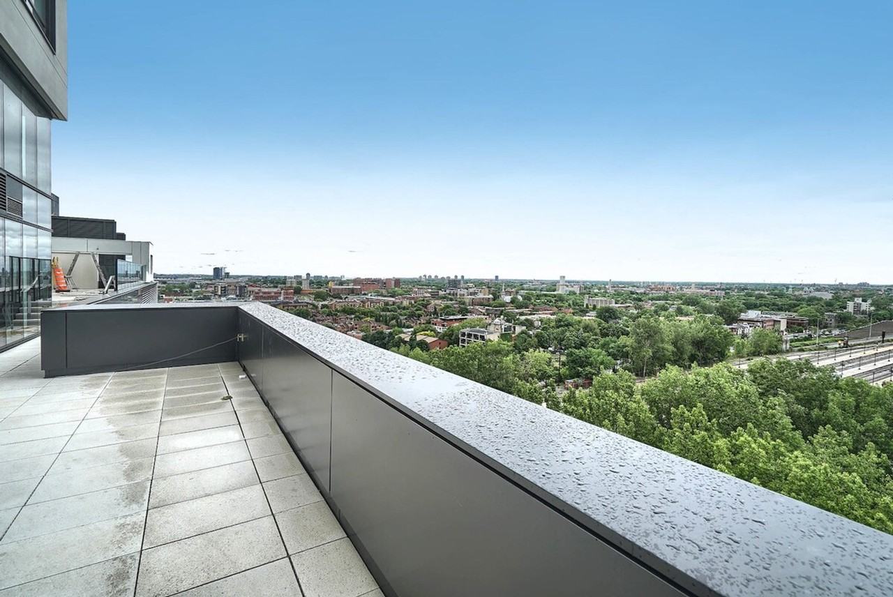 815 Rue De La Montagne #1261851P - Photo 7 of 50