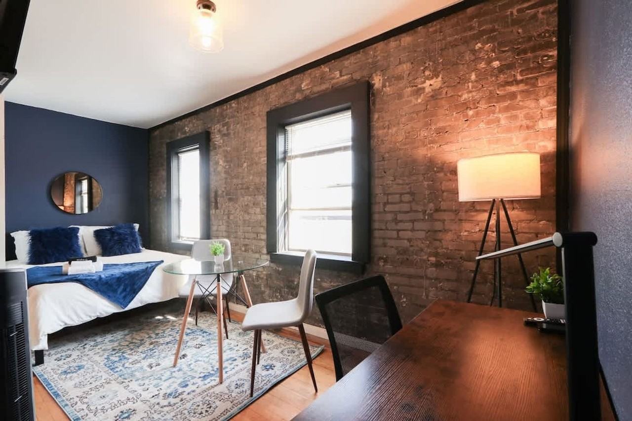 1925 N Prospect Ave #1263079P - Photo 4 of 16