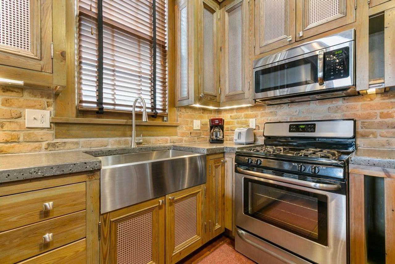 1819 Martin Luther King Jr Boulevard #1269157P - Photo 5 of 25