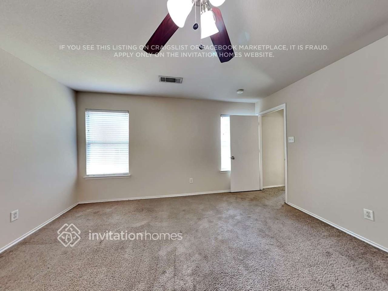 10404 Hideaway Trl - Photo 5 of 11