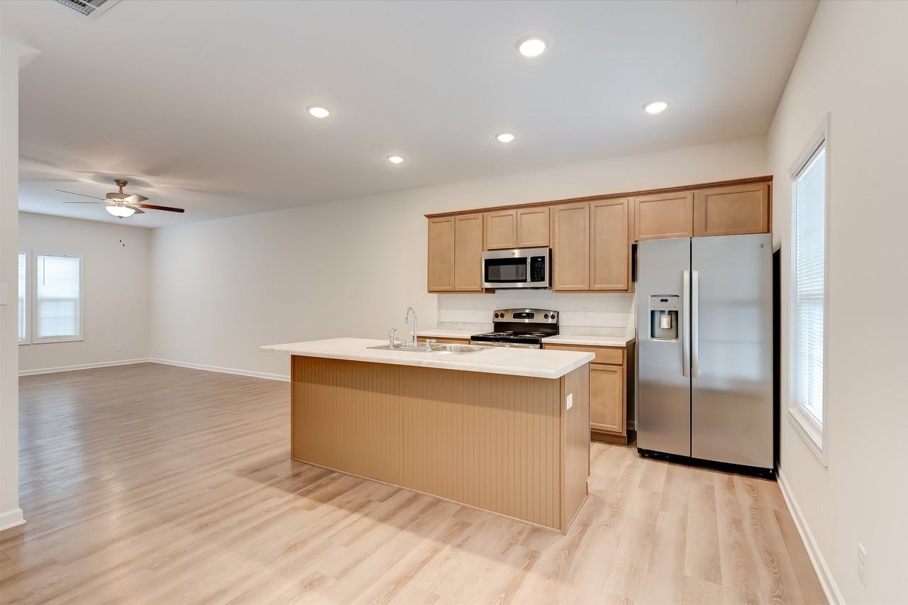 446 E Norton Rd #1 - Photo 3 of 26