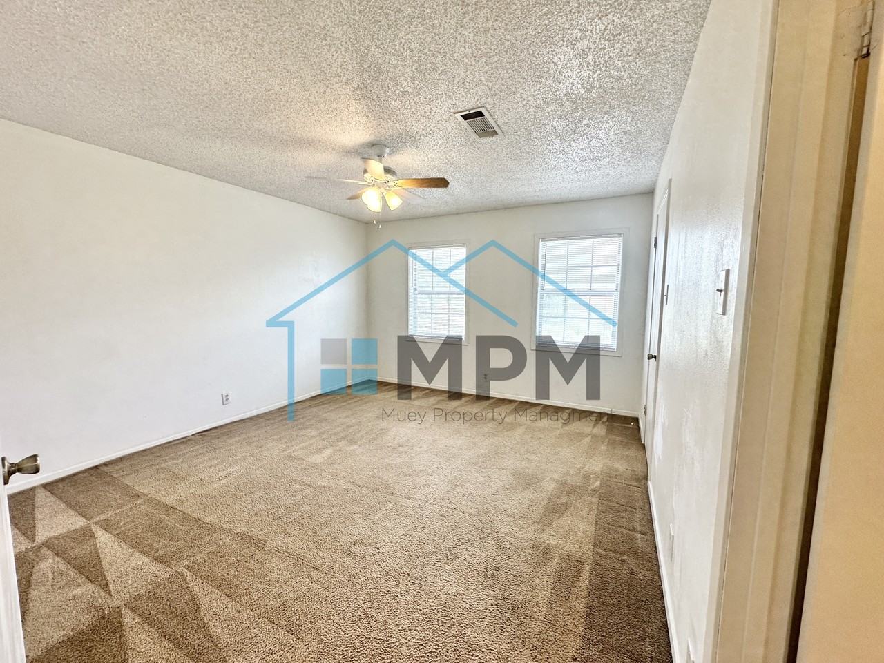 58 Colonial Dr #D - Photo 6 of 12