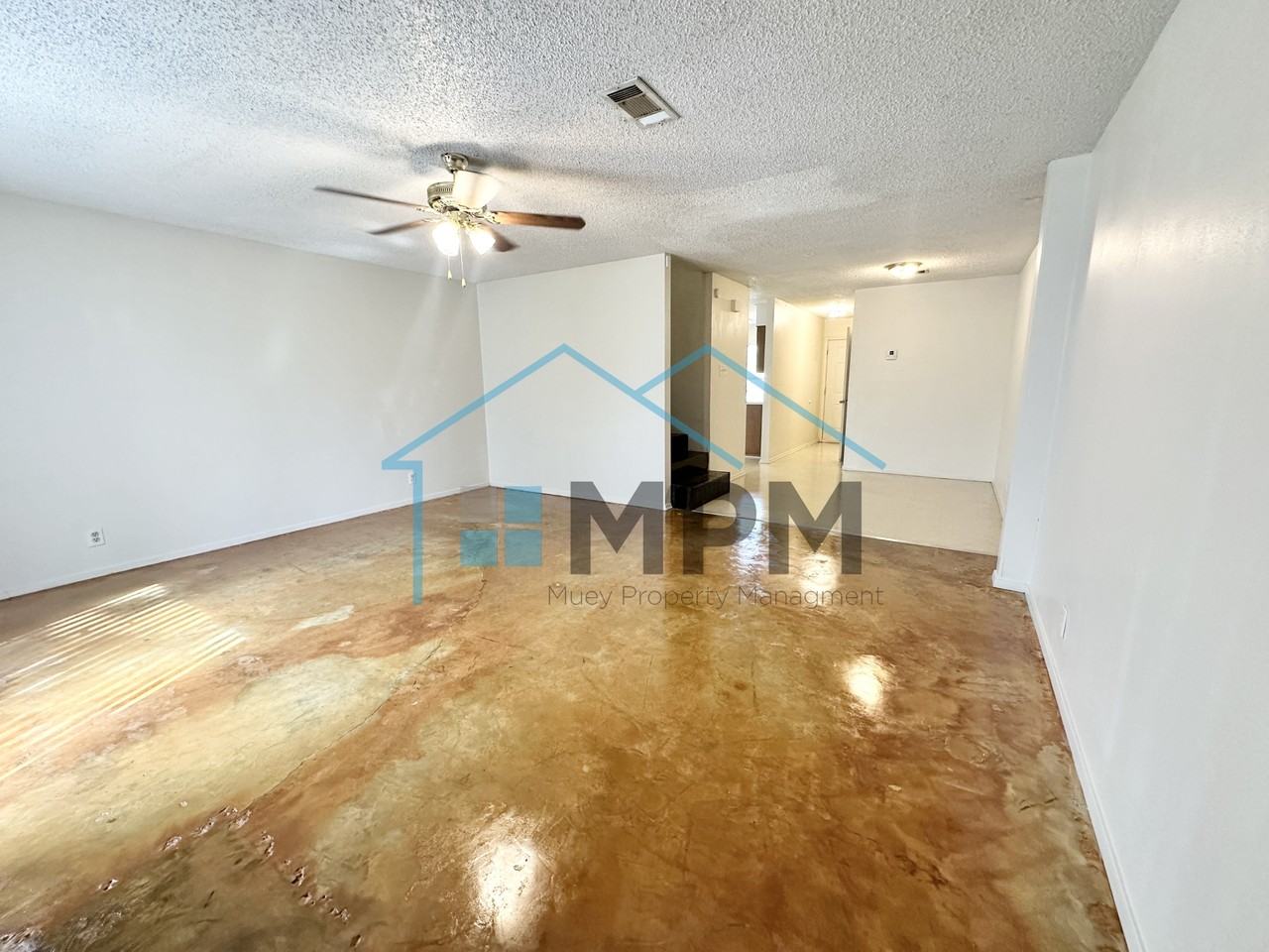 58 Colonial Dr #D - Photo 3 of 12