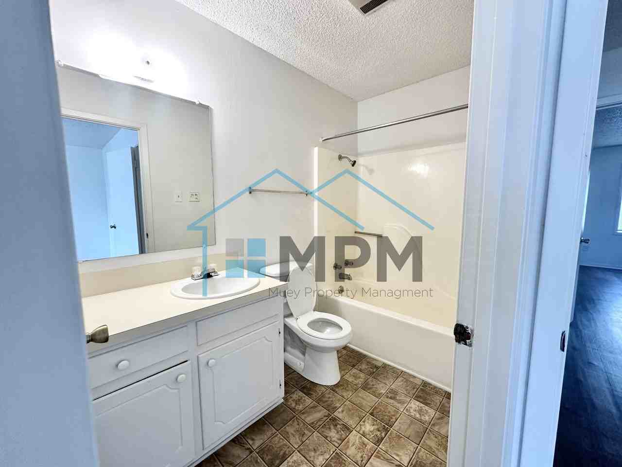 58 Colonial Dr #D - Photo 4 of 12