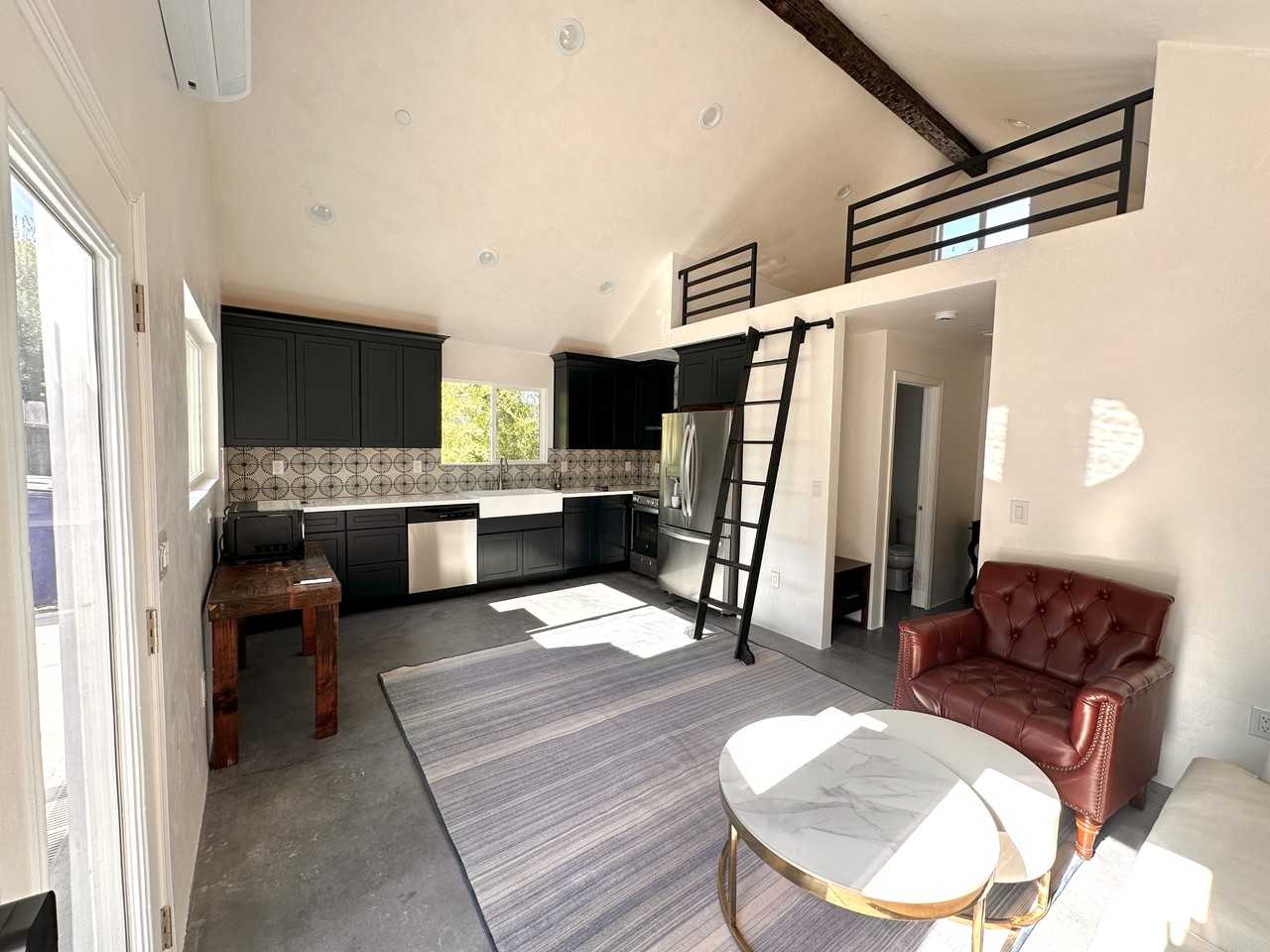 48 Watkins Way #48 - Photo 2 of 9