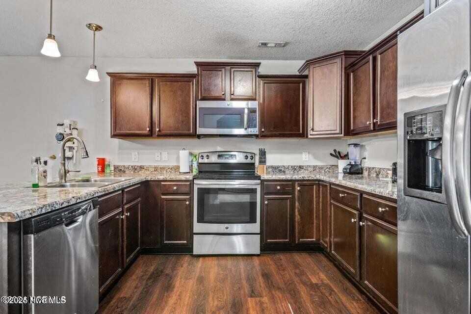 757 Radiant Drive - Photo 5 of 9