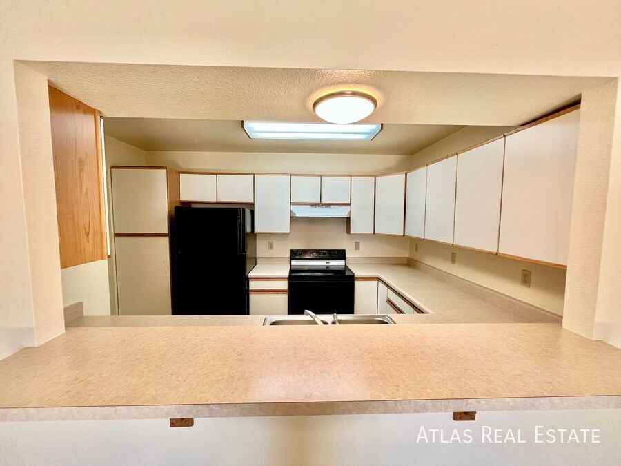 2355 Shawnee Dr - Photo 2 of 16